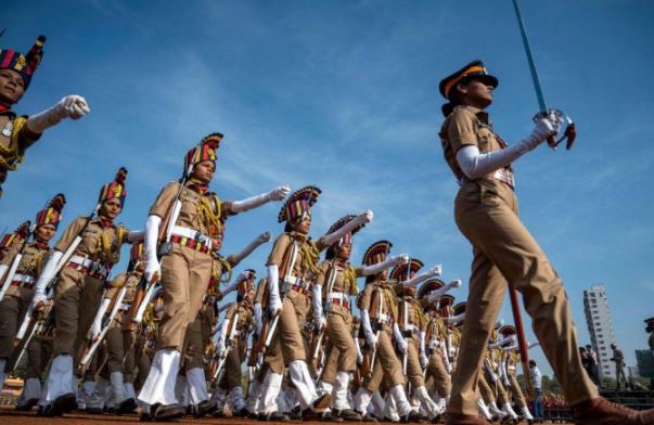 'गणतंत्र दिवस 2025 | 942 पुलिस कर्मियों को वीरता और सेवा पदक से सम्मानित किया गया | '